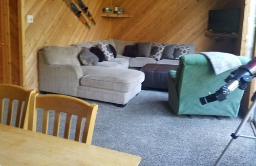 Bellmore Cabin | Cozy Cabin By The Lake!