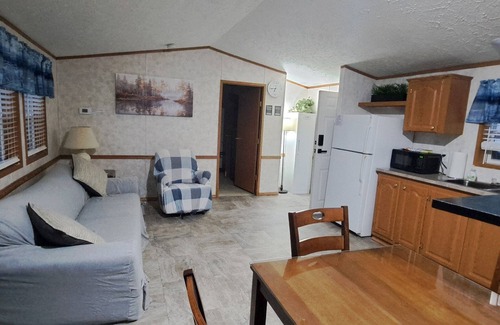 Murphysboro Cabin | Cozy cabin close to Kinkaid Lake Murphysboro