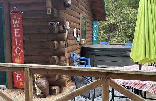 Wellston Cabin | Cozy cabin for two adults . no room to add extra . Cabin in the woods w Hot tub