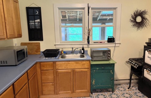 Williamsburg Cabin | Cozy cabin in a peaceful location