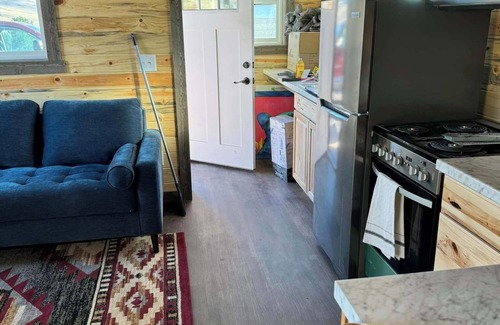 Kila Cabin | Cozy cabin in delightful Niarada with AC, WiFi