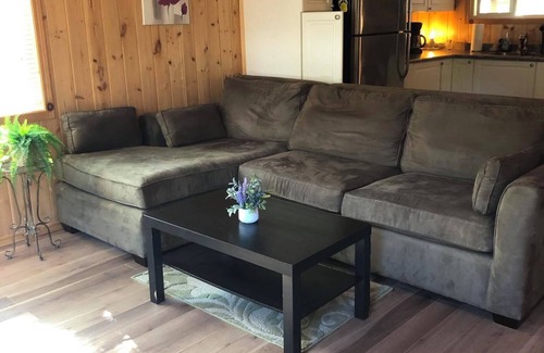 Grand Beach Cabin | Cozy Cabin in Grand Beach.