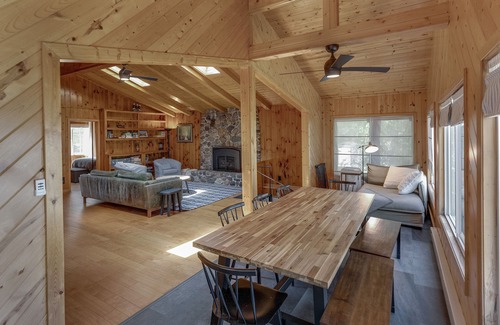 Motley House | Cozy Cabin In The Pines Amazing & Peaceful With Dock On Shamimeau