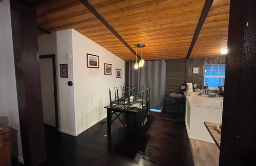 Anderson Island House | Cozy cabin-like 3-bedroom house with WiFi on Anderson Island