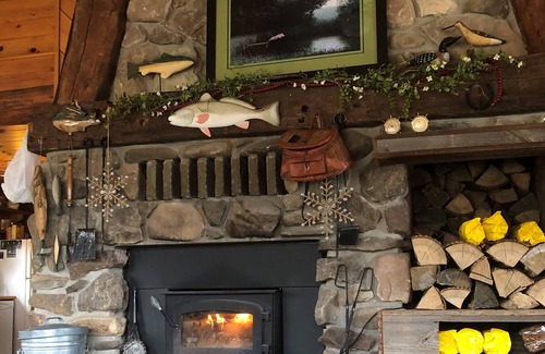 Morris Cabin | Cozy cabin near Ski Sawmill and Pine Creek