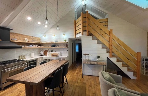 Livingston Cabin | Cozy Cabin on the Cove