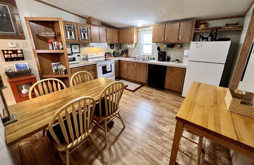 Rainbow Valley Cabin | Cozy cabin. Quiet valley. Hot tub & views. Close to everything CO has to offer.