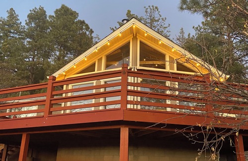 Payson Cabin | Cozy Cabin Retreat -Sleeps 12