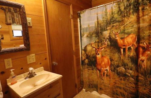 Helen House | Cozy cabin w/fireplace 3 minutes to Helen! #2.