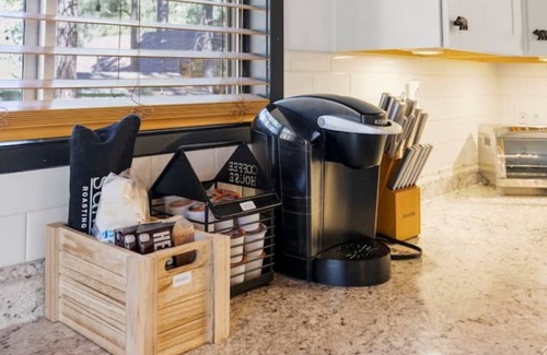 Big Bear City Cabin | Cozy Cabin with Hot Tub, Fireplace & Fenced Yard