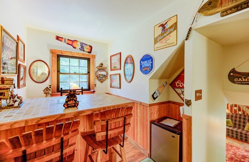 Sky Valley Cabin | Cozy Cabin with Hot Tub, Lake Access, Screened Porch, & Firepit