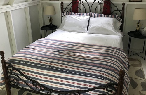 St. Charles Cabin | Cozy Camp Cottage at Glamping St. Louis