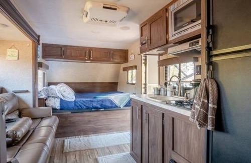 Brooksville RV Rental | Cozy Camp Mermaid