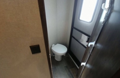 Highlands House | Cozy camper that fits 6!