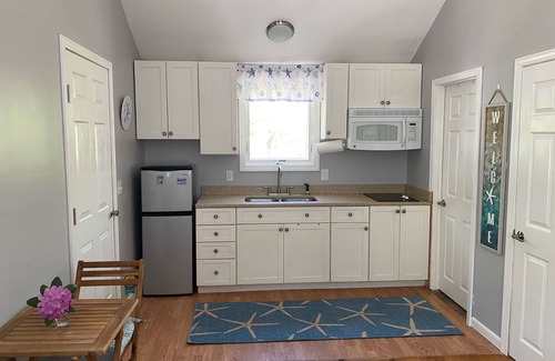 Eastham Cottage | Cozy Cape Cottage - Minutes Away from National Seashore and Cape Cod Rail Trail!