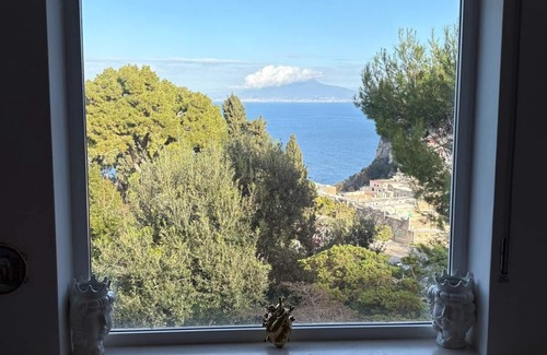 Marina Grande Apartment | Cozy Caprese house with breathtaking views of the island