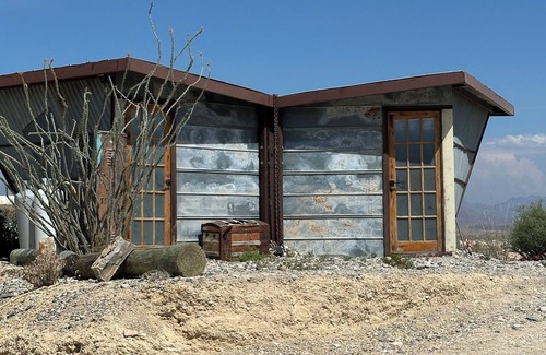 Study Butte-Terlingua House | Cozy caravan in tranquil Terlingua with WiFi, AC