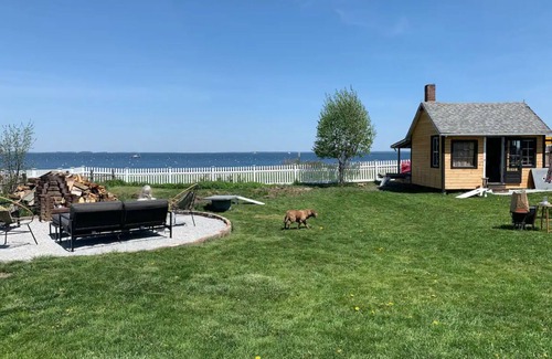 Rockland Apartment | Cozy Carriage House with Rockland Harbor View