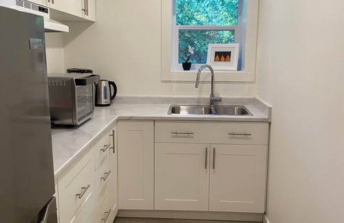 Gordon Head Apartment | Cozy, Centrally located, Urban Oasis