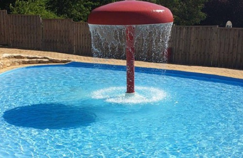 Salles Ski Chalet | Cozy chalet 8 ppl, 3 bdrms, wood stove