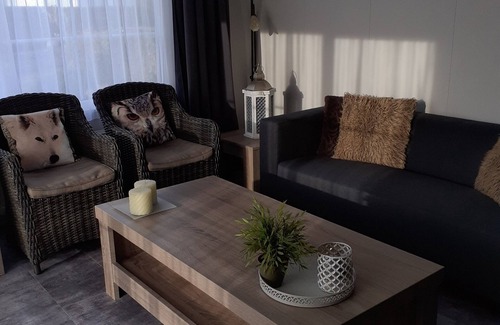 Sint-Annaland Ski Chalet | cozy chalet right on the sea and forest