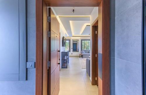 Mzaar Kfardebian Apartment | Cozy Chalet Stay with AC