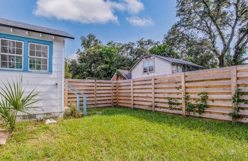 New Warrington House | Cozy & Cheerful Bayside Home Near NAS & Downtown
