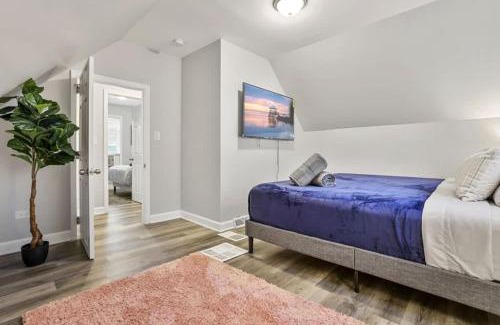 St. Charles House | Cozy Chic 4BD 2BA Home in St Charles