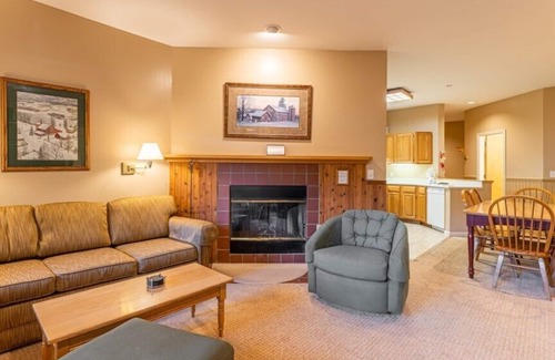 Jeffersonville Condo | Cozy Club Wyndham Smugglers Notch, 2 Bedroom Suite