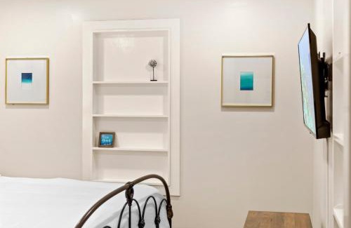 Niceville House | Cozy Coastal Cottage