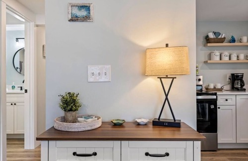 Ocean Park Condo | Cozy Coastal Retreat Walk to Pier & Shoreline