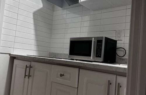 Doon South Apartment | Cozy&Comfort Studio in the city of Kitchener- 6mins walk to Conestoga college