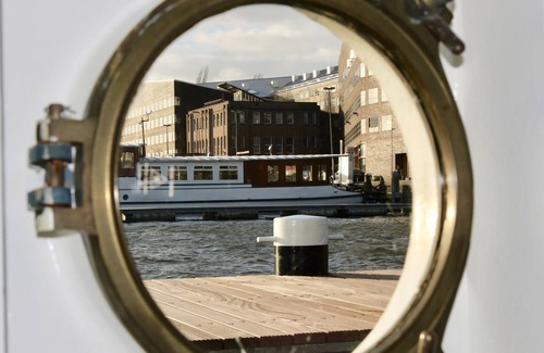Eastern Docklands Boat Rental | Cozy & comfortable suite on houseboat close 2 historical center