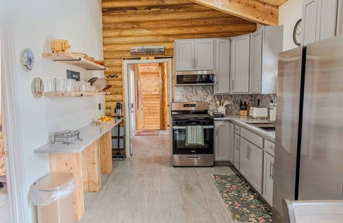 Steam Engine Meadows Apartment | Cozy Condo, 3 min from slopes