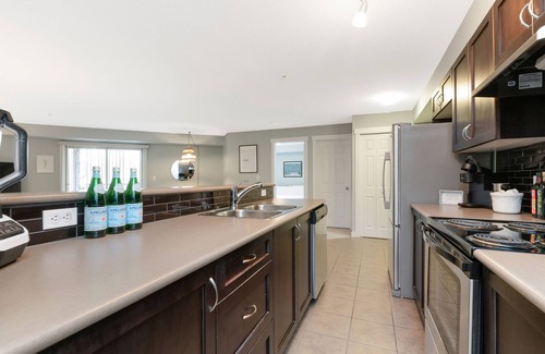 East Kootenay Condo | Cozy condo beside lake with mountain view/2bd 2bth + Den