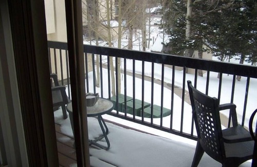 Brian Head Condo | Cozy Condo - Walking distance to Chair Lift & FREE WIFI