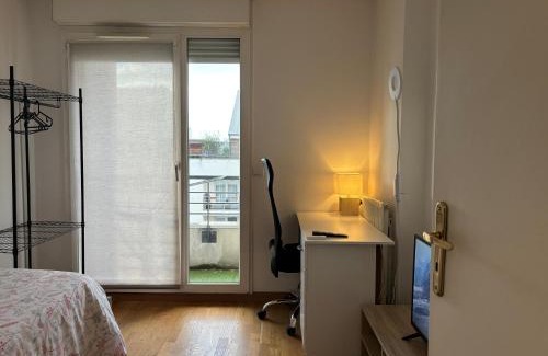 Faubourg de l'Arche House | Cozy Corner near Paris La Defense Grande Arche