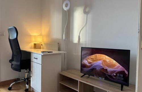 Faubourg de l'Arche House | Cozy Corner near Paris La Defense Grande Arche