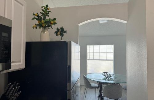 Vero Lake Estates House | Cozy Costal Home