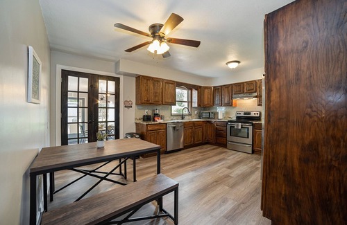 Fellowship Cottage | Cozy Cottage 15 Min to WEC With a Fully Fenced Yard. Dogs Stay for Free!