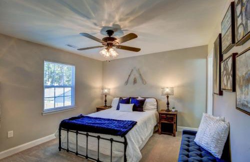 North Beach House | Cozy Cottage 3 beds 2 baths W outdoor grill!