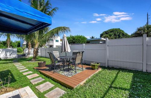 Delray Beach House | Cozy Cottage 5 Min to Beach - Perfect for Couples