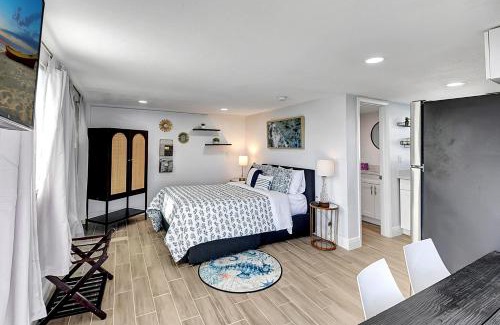 Delray Beach House | Cozy Cottage 5 Min to Beach - Perfect for Couples