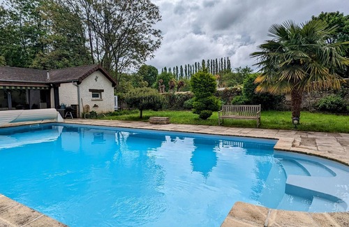 Mantoche Cottage | Cozy Cottage by the Saône