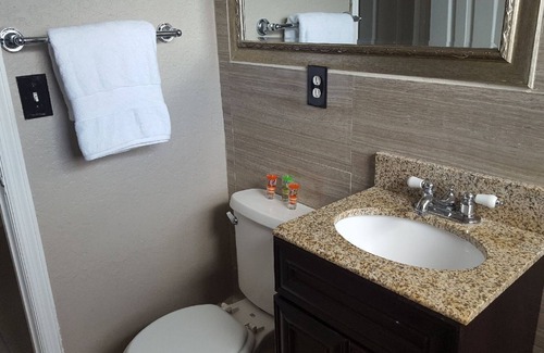Greenacres Apartment | Cozy Cottage central located
