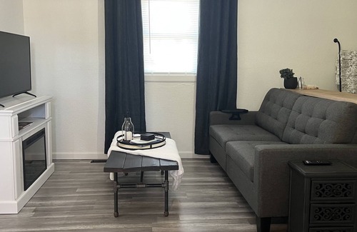 Fort Pierre House | Cozy Cottage centrally located in Fort Pierre