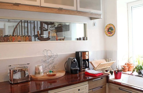 Louroux-de-Beaune Cottage | Cozy cottage with garden and fireplace in Louroux-de-Beaune