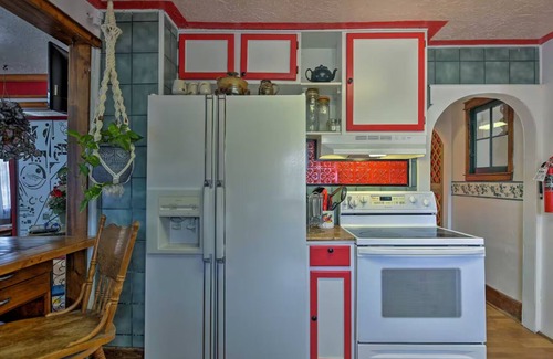 Pocatello House | Cozy cottage home located on Center St near Portneuf Hospital and the ISU campus