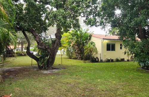 Miami Springs House | Cozy Cottage in Miami Springs/Doral area. nHuge backyard with a pool and BBQ