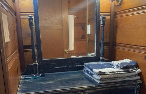 Ocean Beach Cottage | Cozy Cottage In Ocean Beach just 2 blocks from the Sand!